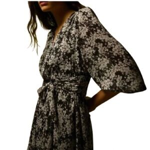 Women's XS Zara Floral Mini Black White Dress Cuffed Sleeve Print  V neck